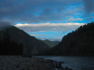 Вечер в ущелье Орхо-Бом Вечер в ущелье Орхо-Бом