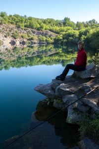Губник. Карьеры. Жена на рыбалке Губник. Карьеры. Жена на рыбалке