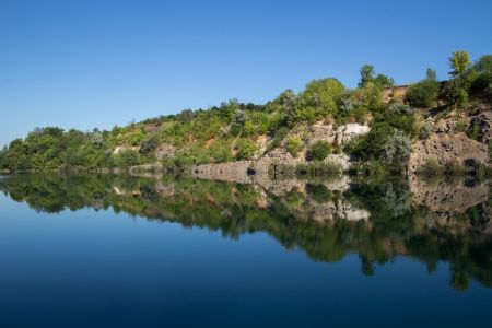 Губник. Карьеры. Безветренное утро Губник. Карьеры. Безветренное утро
