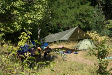 Губник. Карьеры. Наш лагерь в полдень Губник. Карьеры. Наш лагерь в полдень