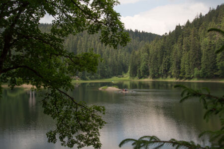Синевир - самое высокогорное озеро Украины Тур по Закарпатью. Синевир - самое высокогорное озеро Украины