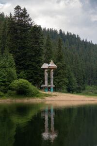 Скульптурная композиция "Синь и Вир" Тур по Закарпатью. Скульптурная композиция "Синь и Вир"