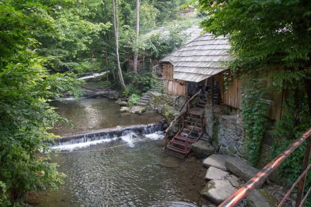 Тур по Закарпатью. Залезать в речку тут Тур по Закарпатью. Залезать в речку тут