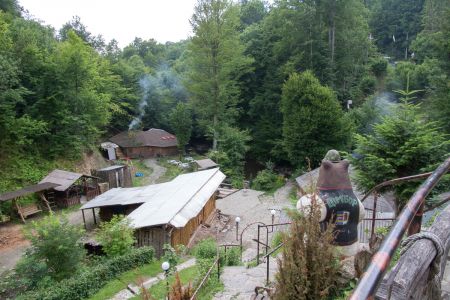 Тур по Закарпатью. Одно из мест в Лумшорах с чанами Тур по Закарпатью. Одно из мест в Лумшорах с чанами