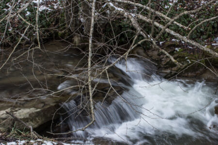 2015-03-06 16-23 - Ужгород Красия. Небольшой водопад на реке Небольшой водопад на реке